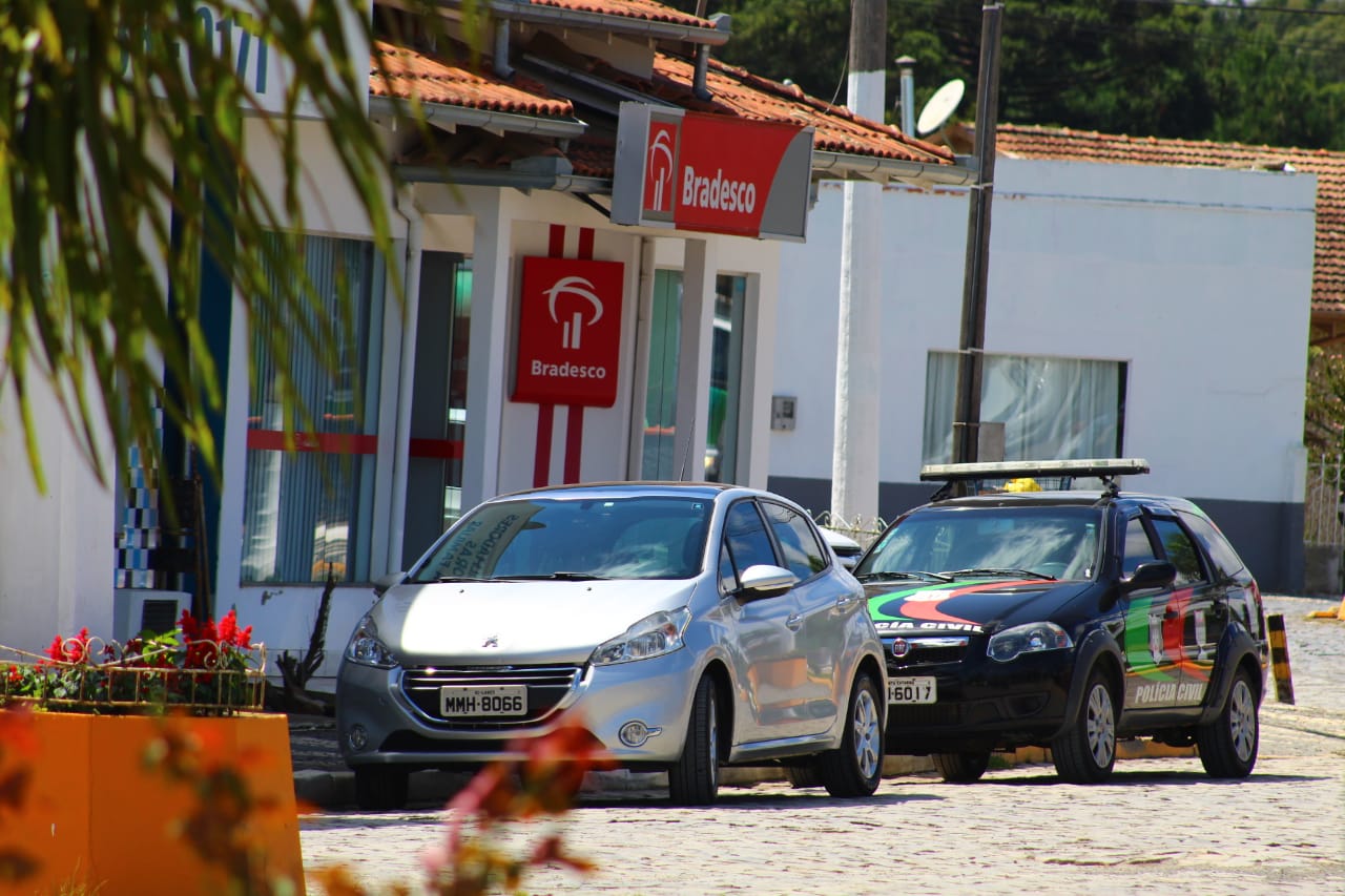 Posto de atendimento do Bradesco é furtado durante a madrugada, em Pal
